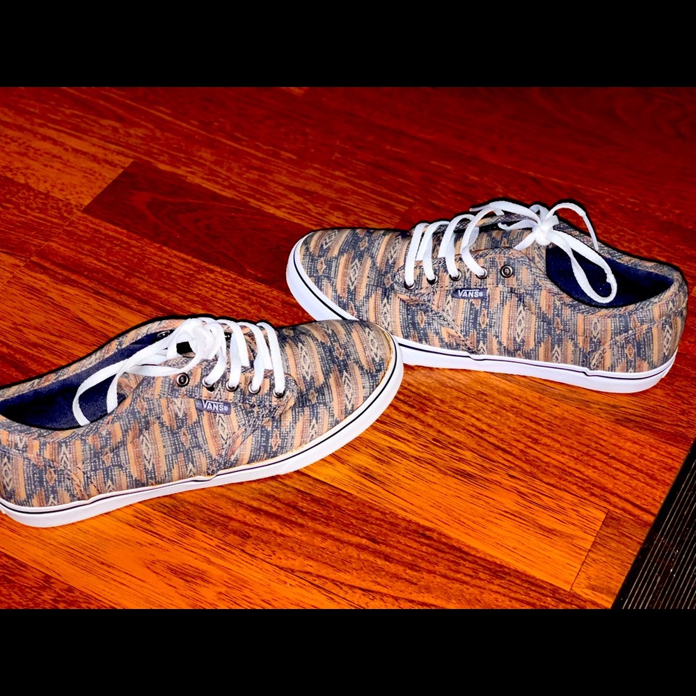 Tribal print lace up Vans